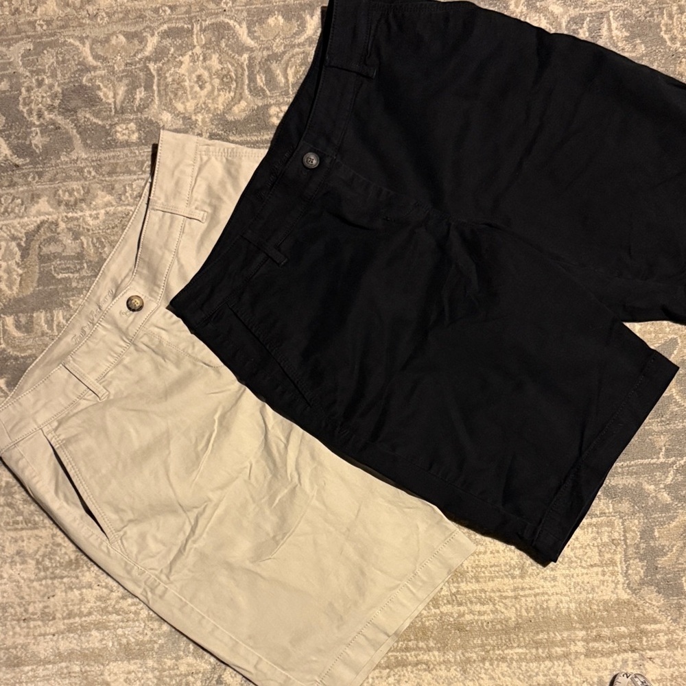 Tommy Bahama Women's Black and khaki Shorts (set of 2)